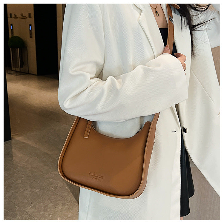 Small Belt Buckle Design Shoulder Bags for Women 2024 New Fashion Trend Designer Crossbody Bag Underarm Bag Handbags Brown