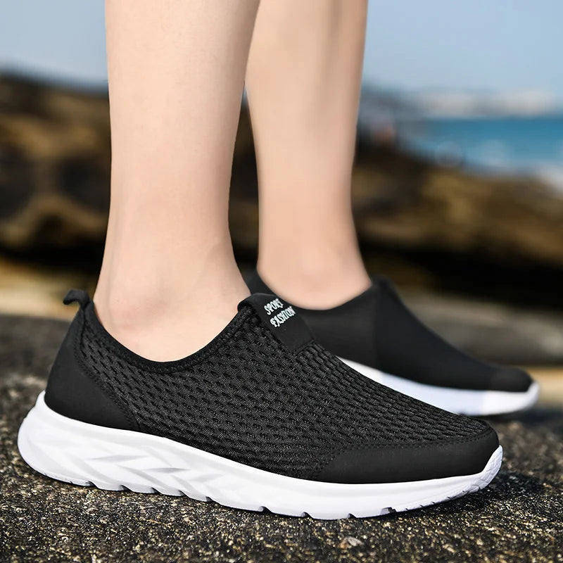 Summer Men Women Aqua Shoes Lightweight Water Shoes Anti-Slip Quick Drying Male Sneakers Outdoor Beach Casual Flats Sports 2024