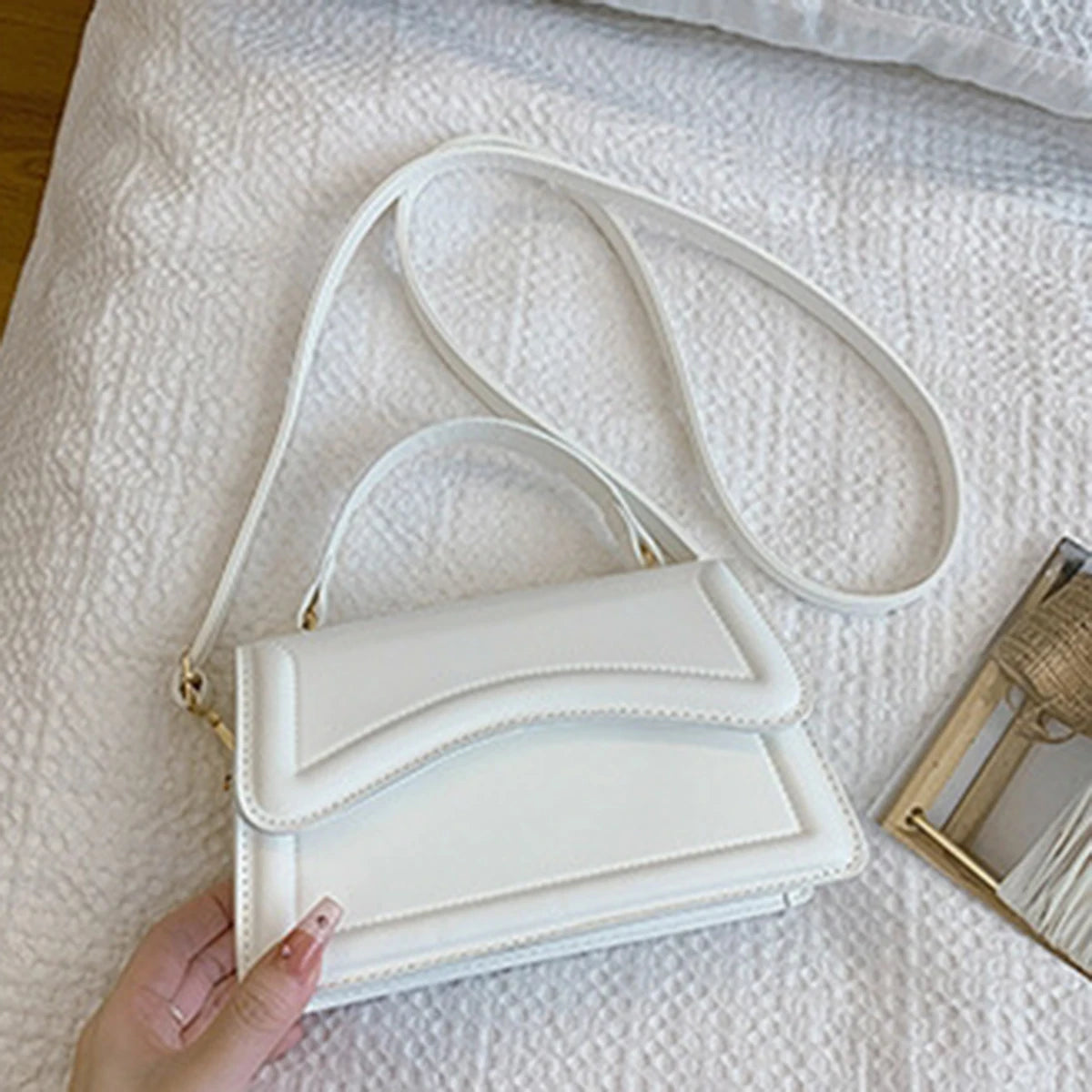 Fashion new women's bag shoulder bag small fresh simple small square bag summer solid color handbag diagonal bag a package