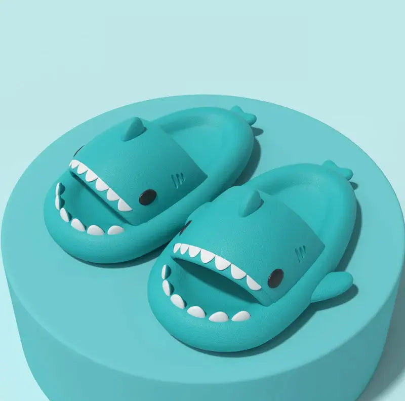 ChildrenSlippers Soft Sole Cartoon Shark Slipper Women Man Indoor Outdoor EVA Non-slip Slippers for Children's Shoes Sandals