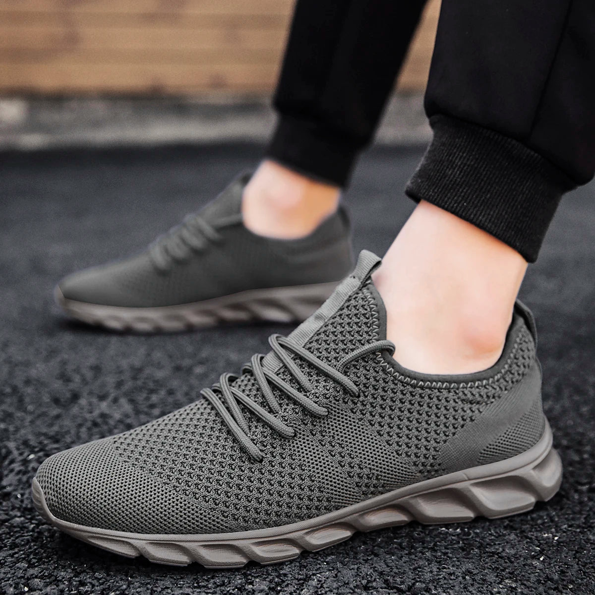 Hot Sale Light Running Shoes Comfortable Casual Men's Sneaker Breathable Non-slip Wear-resistant Outdoor Walking Men Sport Shoes