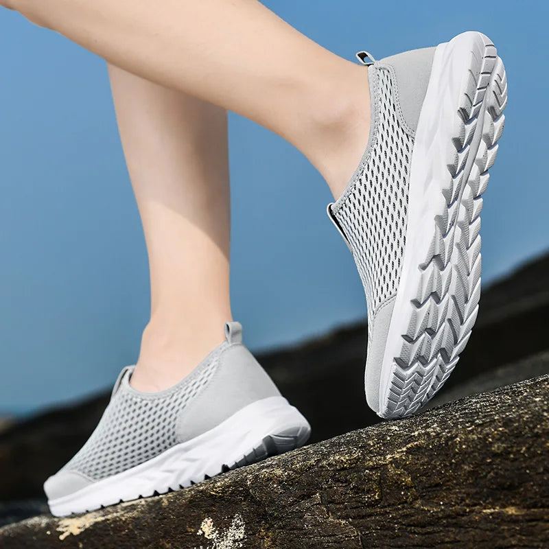 Summer Men Women Aqua Shoes Lightweight Water Shoes Anti-Slip Quick Drying Male Sneakers Outdoor Beach Casual Flats Sports 2024