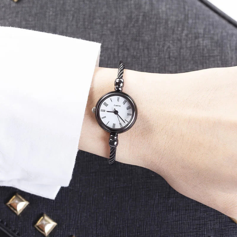 YIKAZE Women Bracelet Watch Small Gold Bangle Women Watches Stainless Steel Retro Ladies Quartz Wristwatch Clock Dress Watch