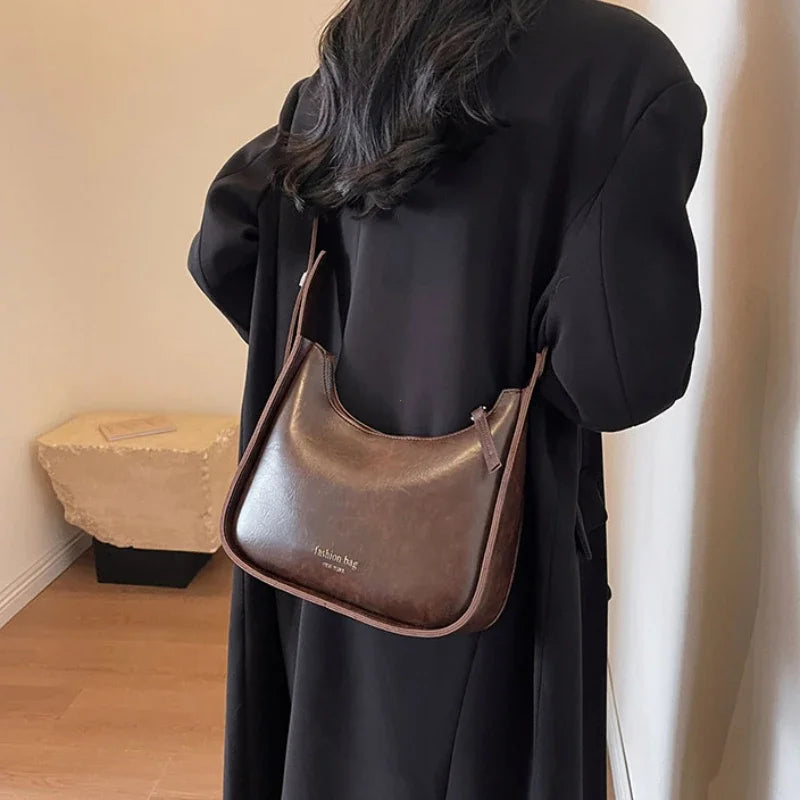 Small Belt Buckle Design Shoulder Bags for Women 2024 New Fashion Trend Designer Crossbody Bag Underarm Bag Handbags Brown