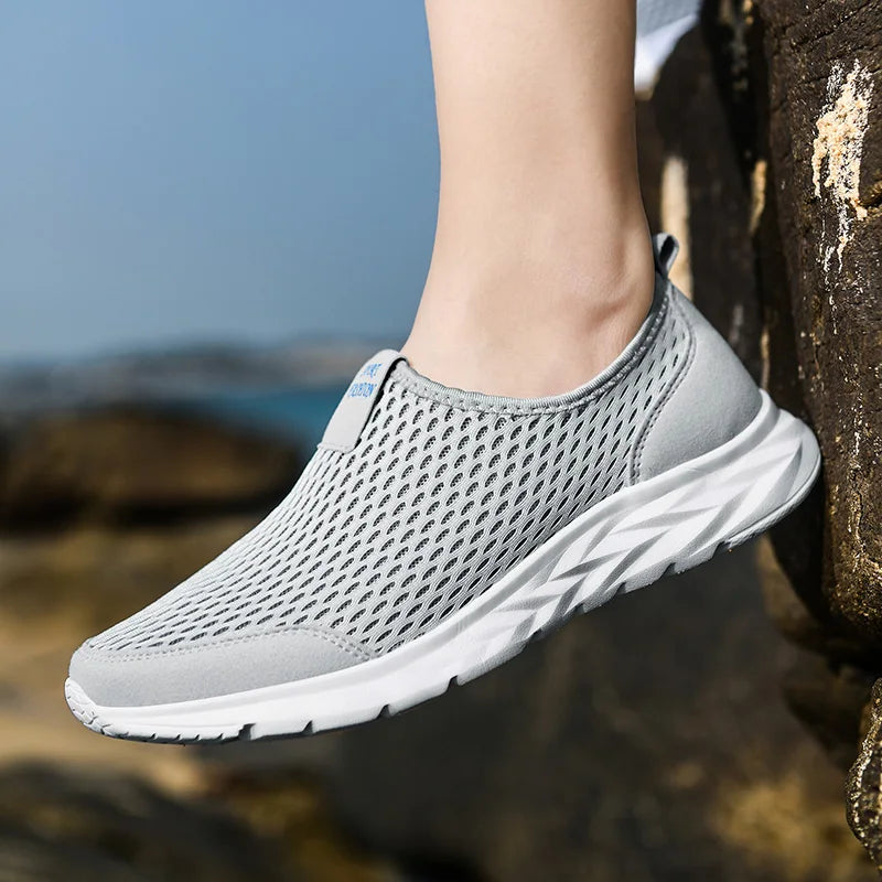 Summer Men Women Aqua Shoes Lightweight Water Shoes Anti-Slip Quick Drying Male Sneakers Outdoor Beach Casual Flats Sports 2024