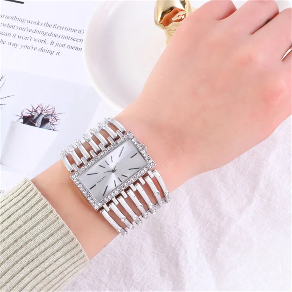 UTHAI Women Fashion Quartz Watches Lady's Stainless Steel Bracelet Watches Casual Hollow Clock Girl Wristwatch Jewelry