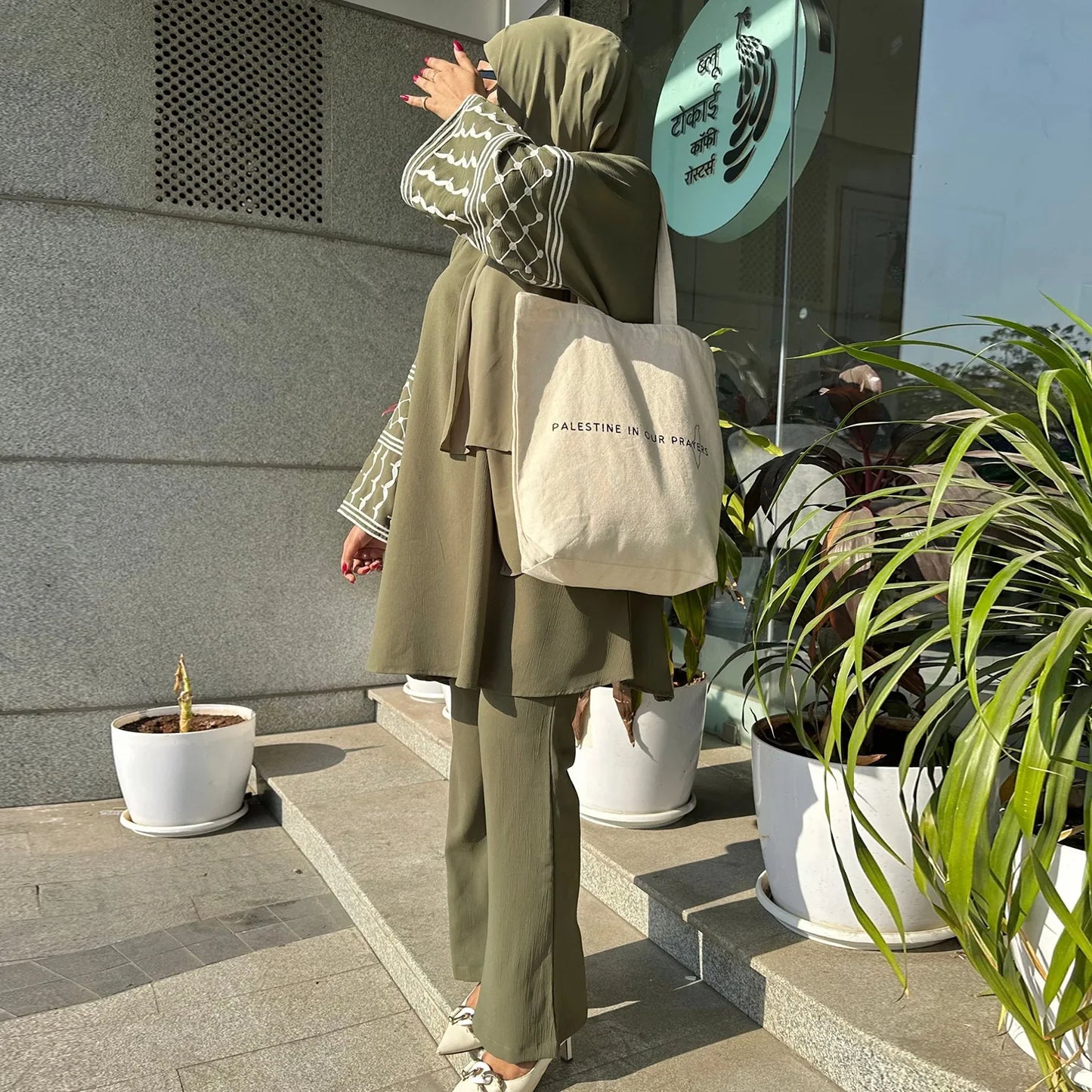 Dubai 2024 Autumn Embroidery Sleeves Tops and Pants Modest Muslim Sets Abayas Women Clothes Robe Caftan Marocain Femme Musulmane