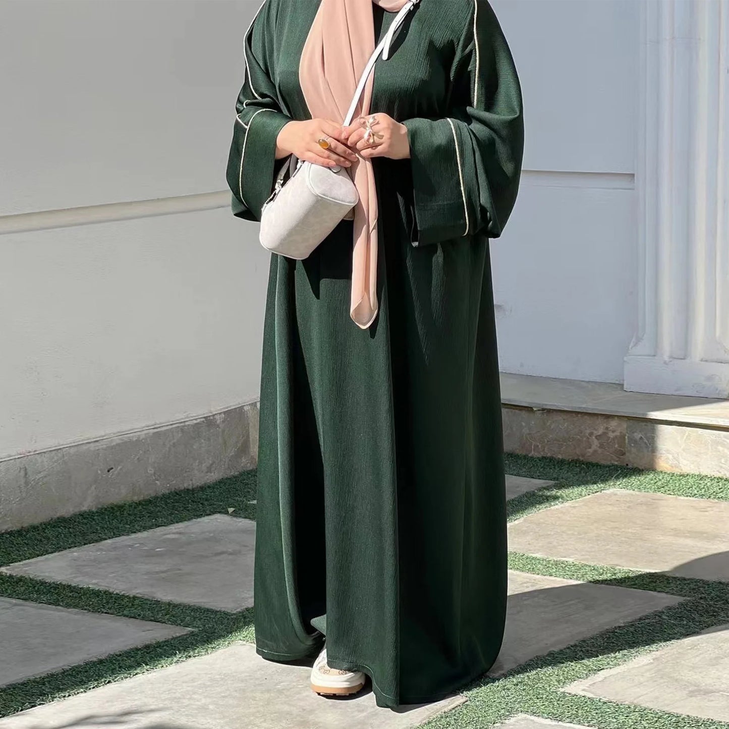 Ramadan Eid Diamond Long Sleeve Djellaba Muslim Dress Dubai Fashion Abaya Thin Muslim Robes Islam Robe Women Satin Long Dress