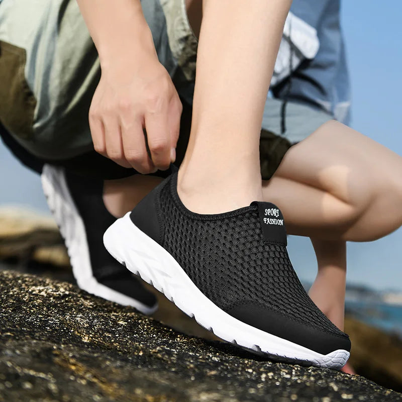 Summer Men Women Aqua Shoes Lightweight Water Shoes Anti-Slip Quick Drying Male Sneakers Outdoor Beach Casual Flats Sports 2024