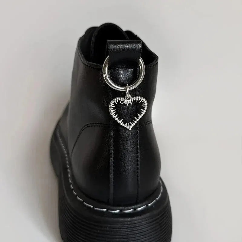 1pair Hollow Big Stars Hearts Pendant Martin Boots Shoes Buckles Decoration Metal Snap Hook Shoes Accessories