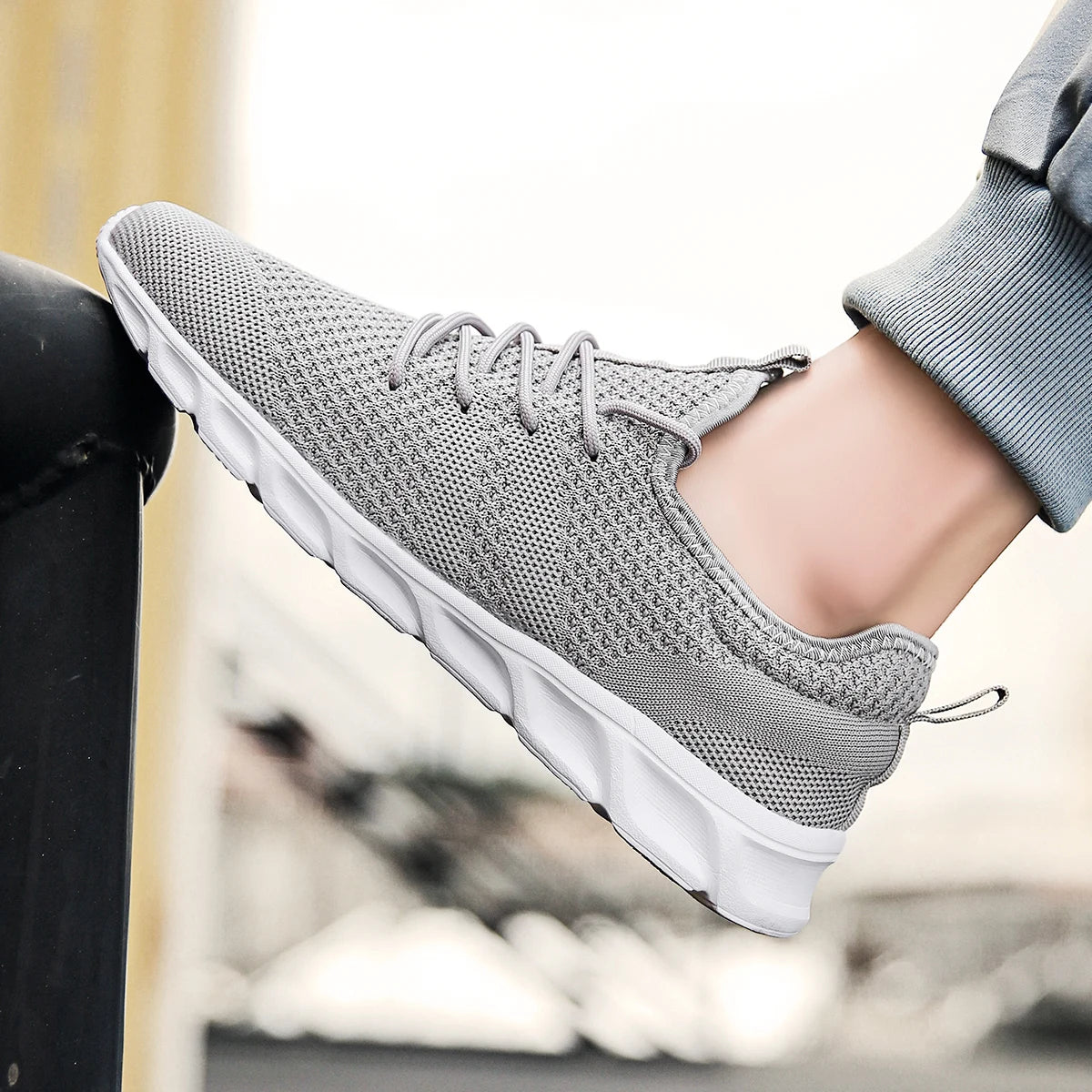 Hot Sale Light Running Shoes Comfortable Casual Men's Sneaker Breathable Non-slip Wear-resistant Outdoor Walking Men Sport Shoes